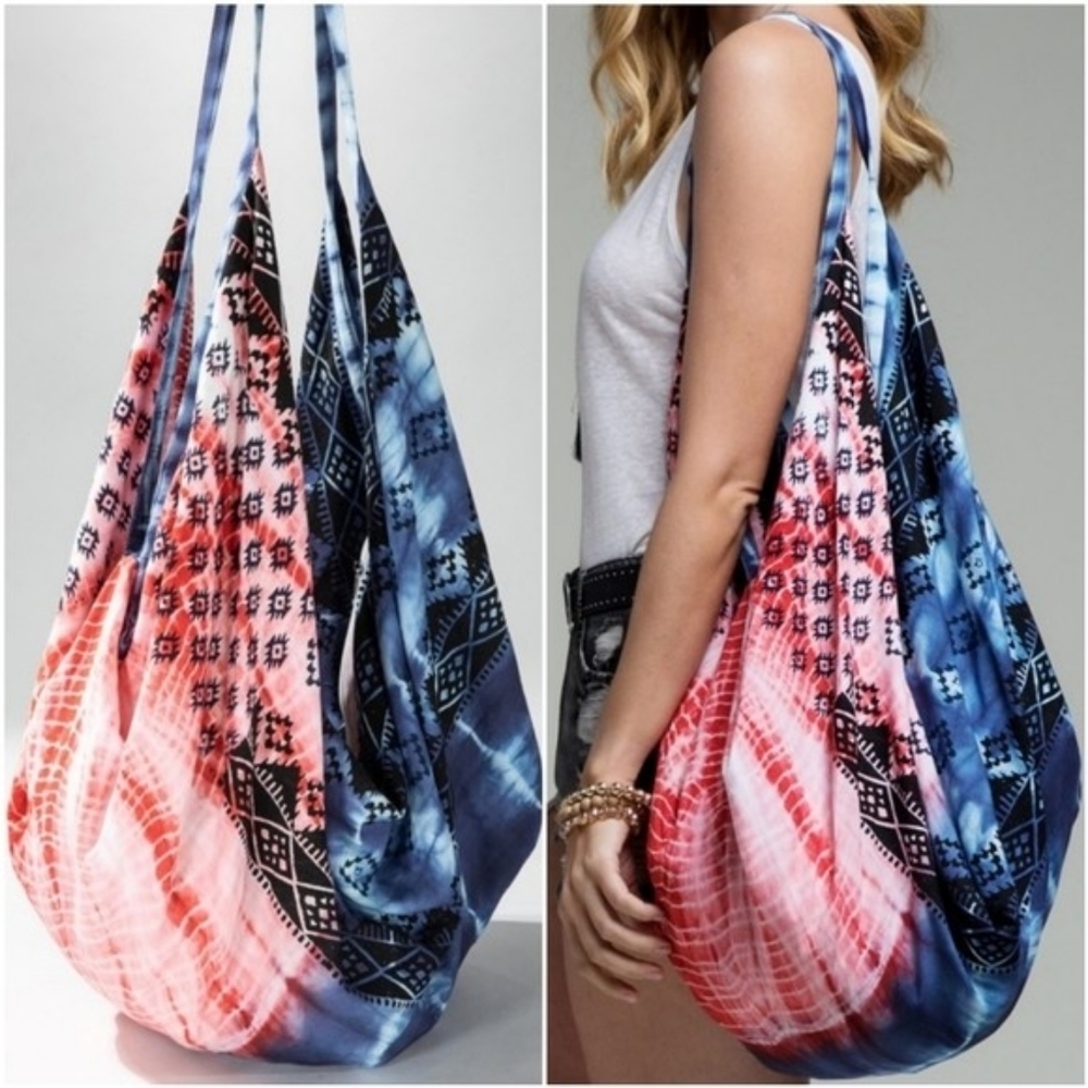 NAVY BLUE AND RED BOHO SLOUCH BAG